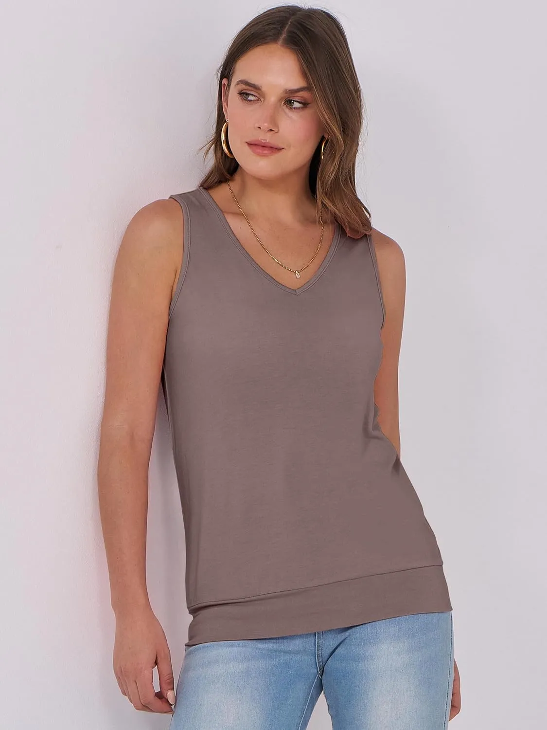 ANRABESS Women Tank Tops Summer V Neck Sleeveless Casual Loose Fit Cute Cami Basic T Shirts Solid Tees 2025 Trendy Outfits