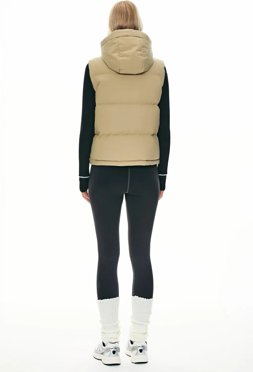 Orolay Women's Puffer Down Vest Hooded Cropped Sleeveless Quilted Jacket Zip Up Lightweight Gilet with Pockets