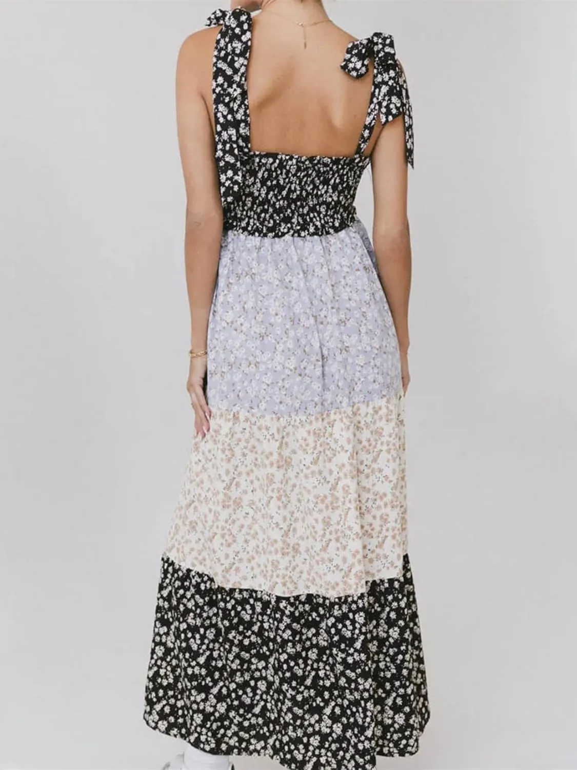 Women Flowy Smocked Tie Shoulder Maxi Dress Boho Summer Beach Floral Long Dress Y2K Sleeveless Square Neck Sundress