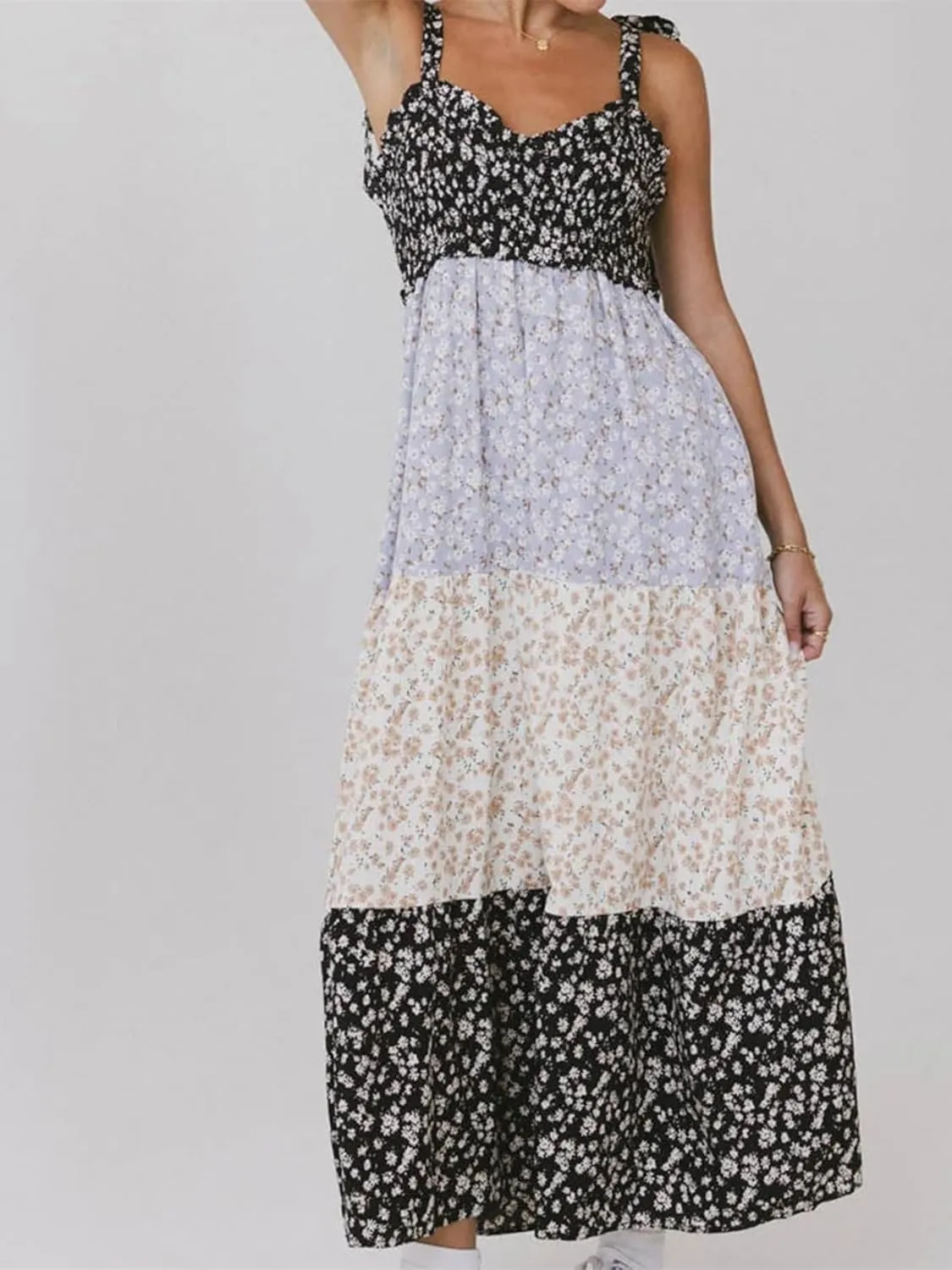 Women Flowy Smocked Tie Shoulder Maxi Dress Boho Summer Beach Floral Long Dress Y2K Sleeveless Square Neck Sundress