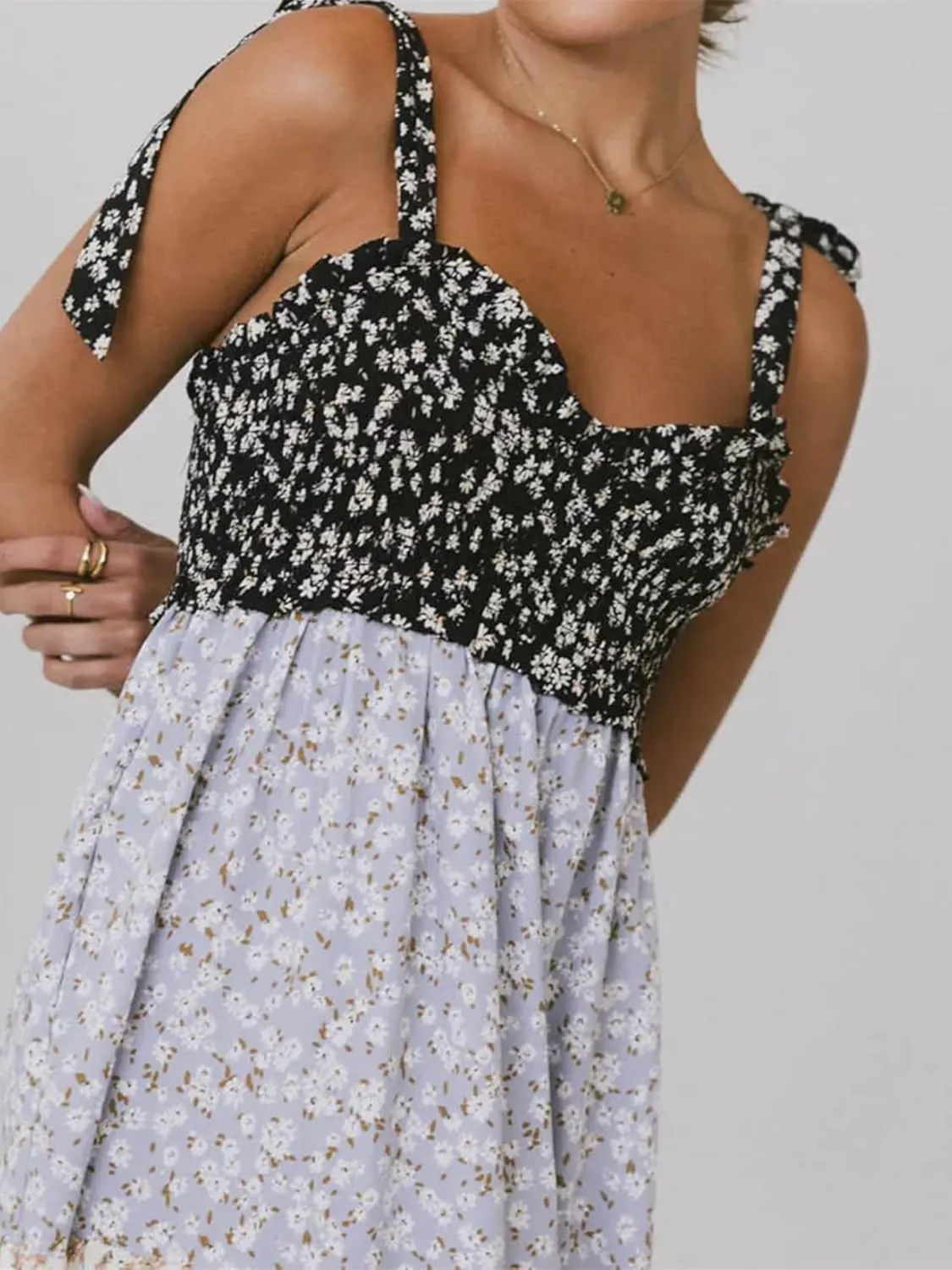 Women Flowy Smocked Tie Shoulder Maxi Dress Boho Summer Beach Floral Long Dress Y2K Sleeveless Square Neck Sundress