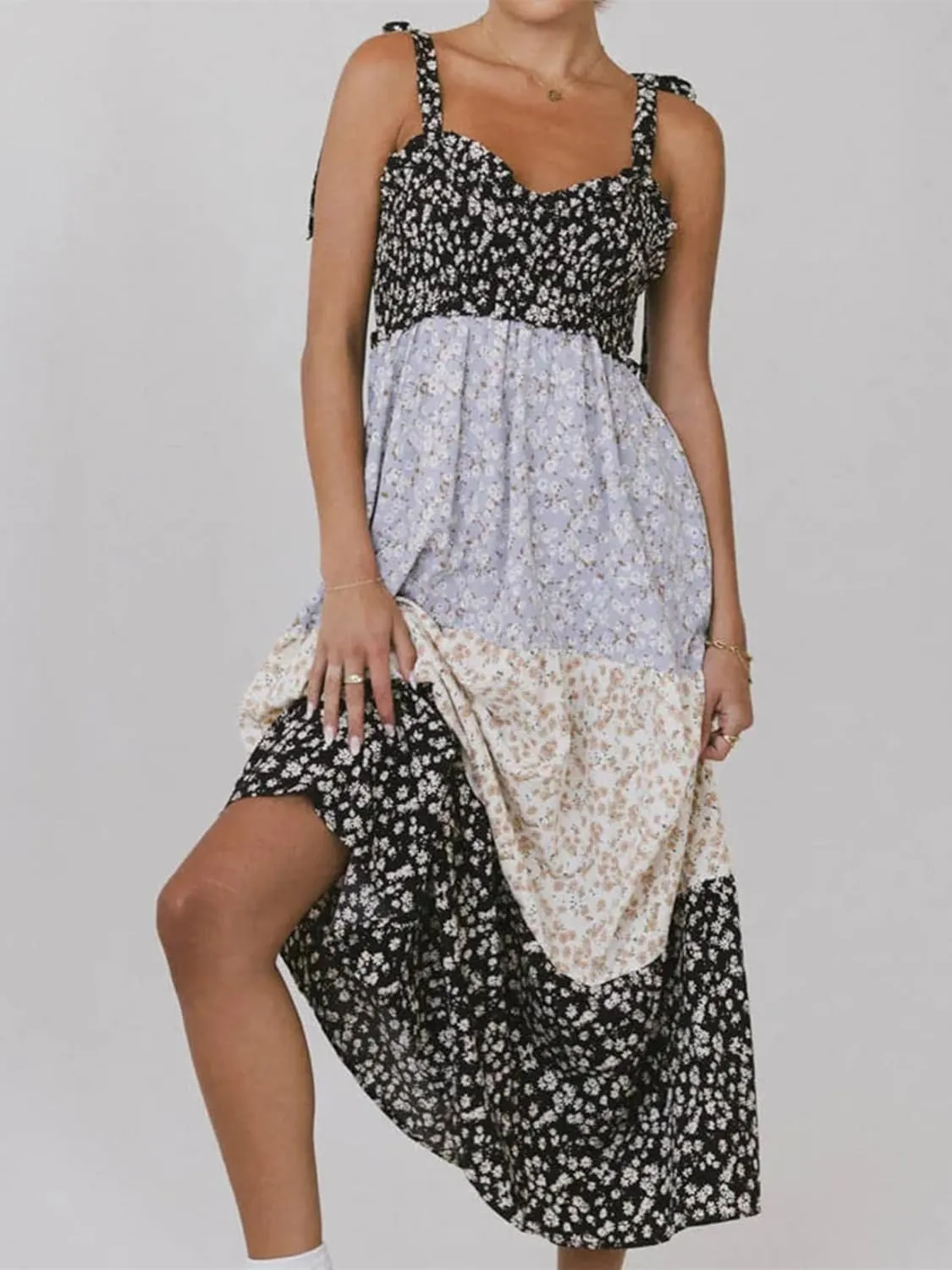 Women Flowy Smocked Tie Shoulder Maxi Dress Boho Summer Beach Floral Long Dress Y2K Sleeveless Square Neck Sundress